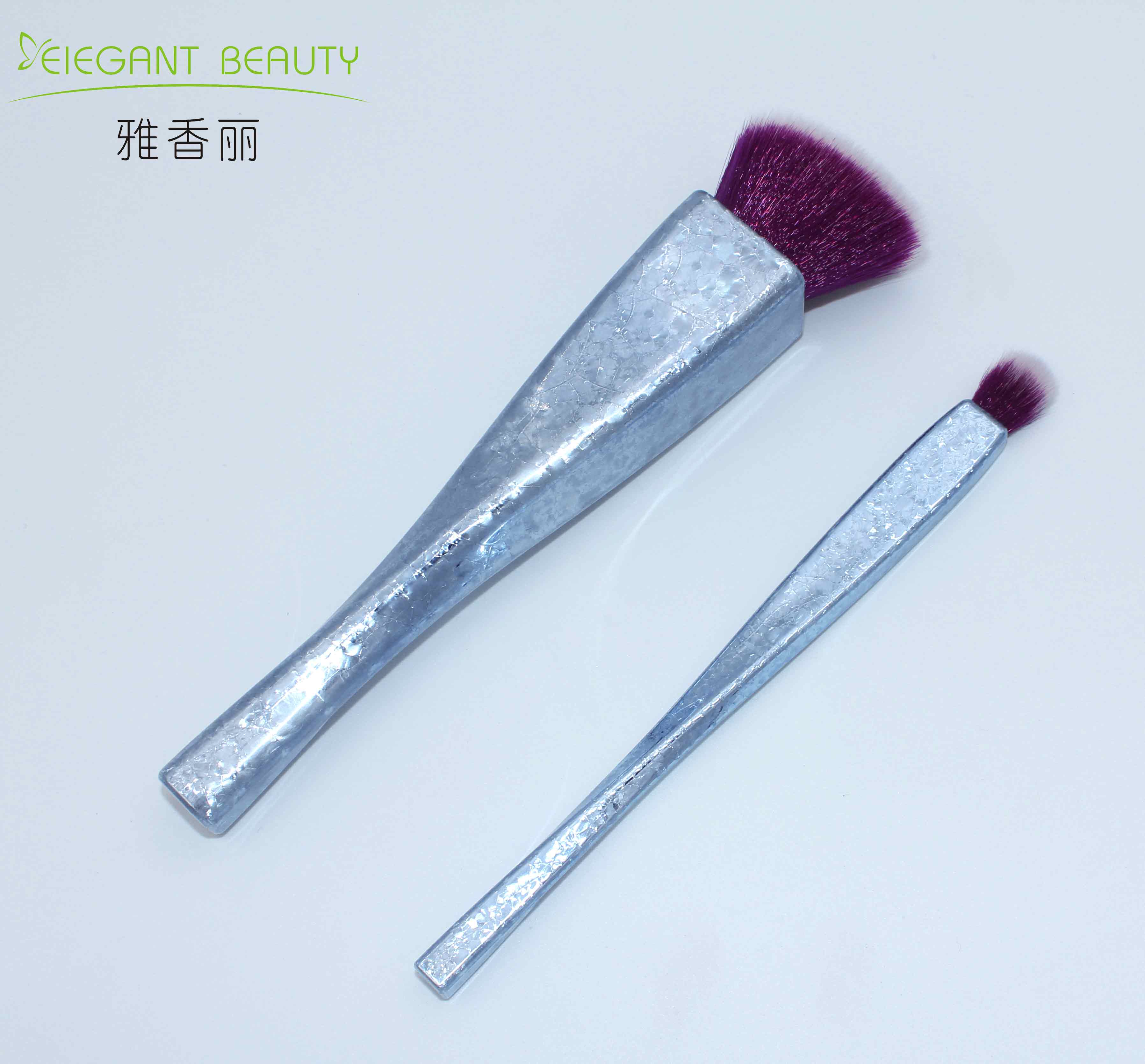 化妝刷套裝：不僅僅是工具，更是藝術的載體